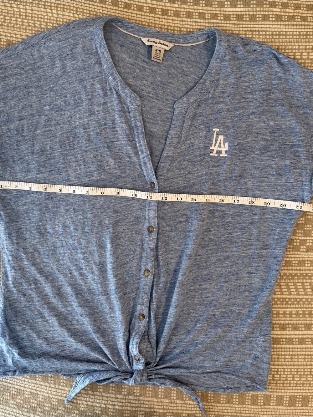 LA Dodgers Logo Tommy Bahama Heathered Light Blue Tie Front Blouse - Picture 2 of 4